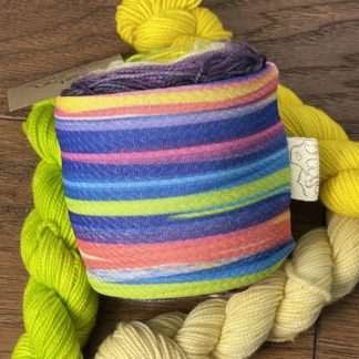 Yarn Cake Cozy- Textured